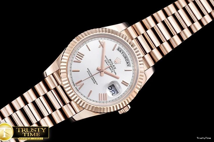 0306 RDD0208A – DayDate 40mm FlexibleFit 680